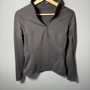 Nau- Long sleeve henley w/ buttons M